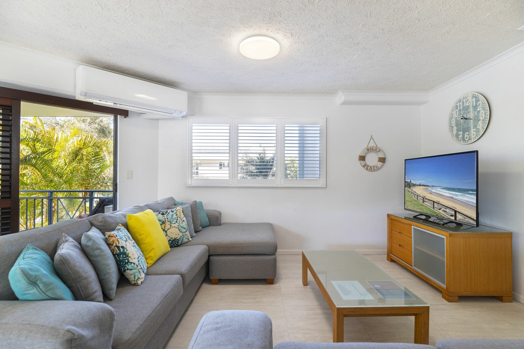 imgi_66_caloundra-3-bedroom-holiday-apartment9